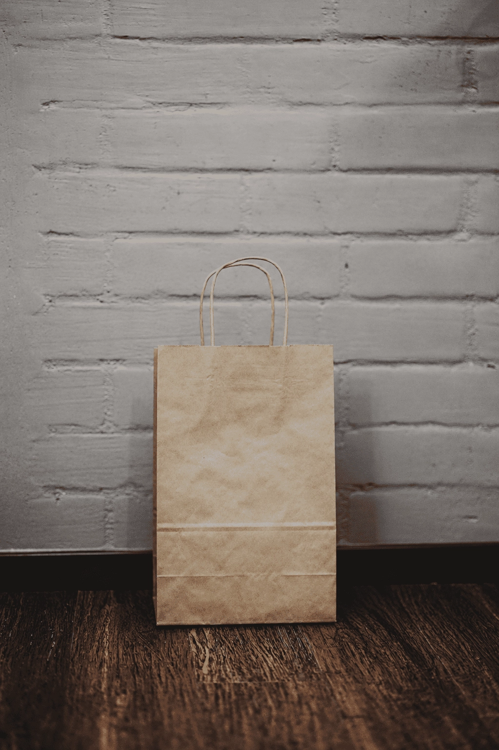 Bolsa de Papel Kraft Pequeña 18x24x8 cm | Resistente y Ecológica - Imagen 2